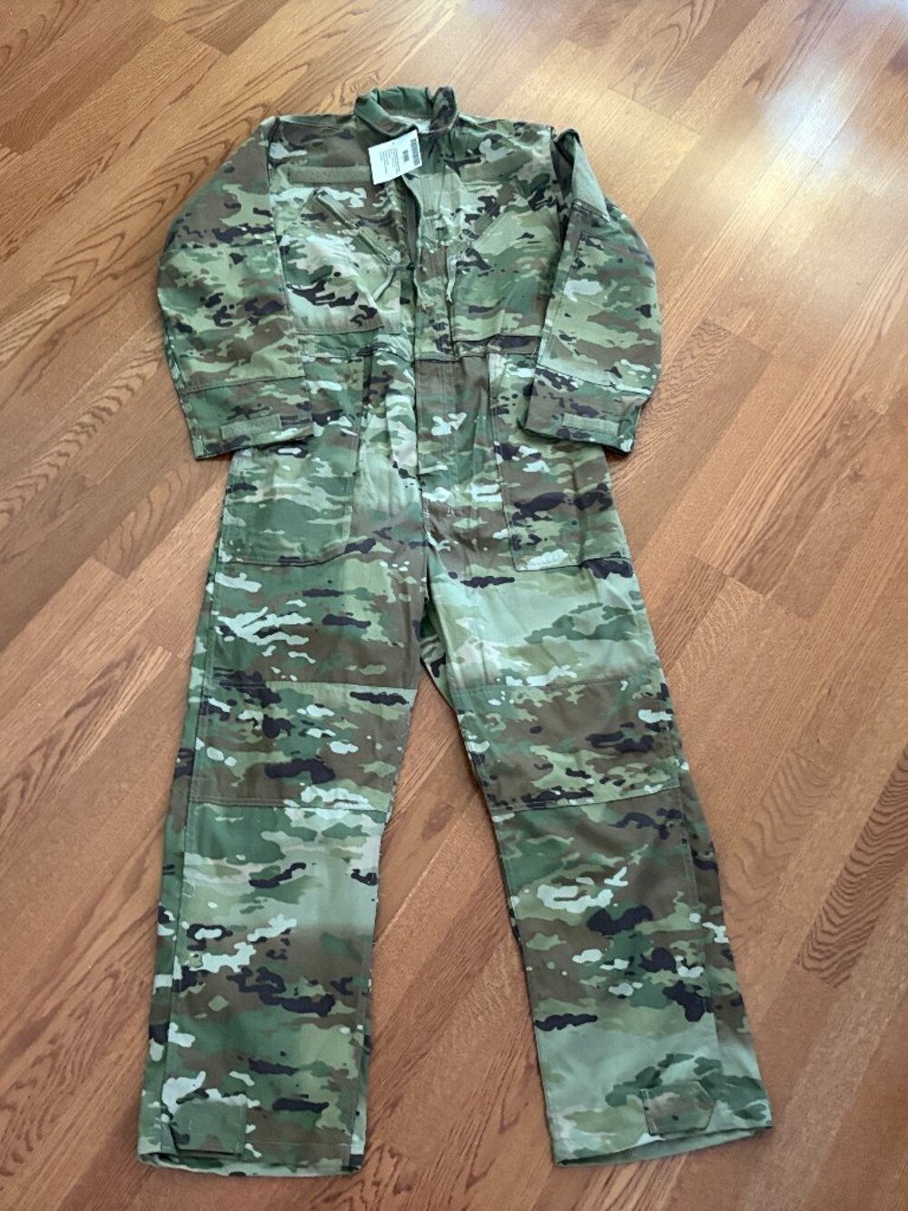 NEW  Mens US Army Camo Cold Weather Mechanics Coveralls  Size Medium